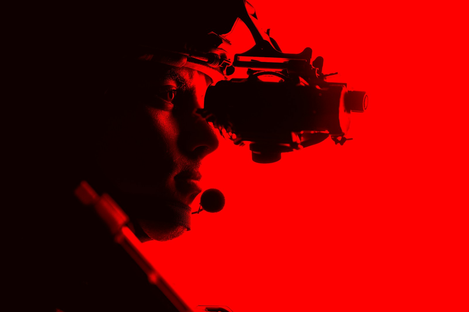 Kiedy warto zainwestować w noktowizor, a kiedy w termowizor?